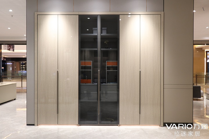 平開(kāi)門衣柜